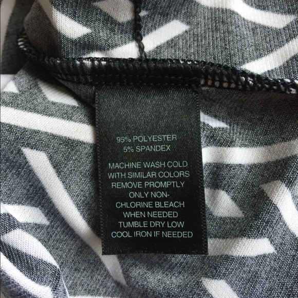 WHBM Sleeveless Angle Tiers Tunic Scoop Neck Small - Picture 5 of 6